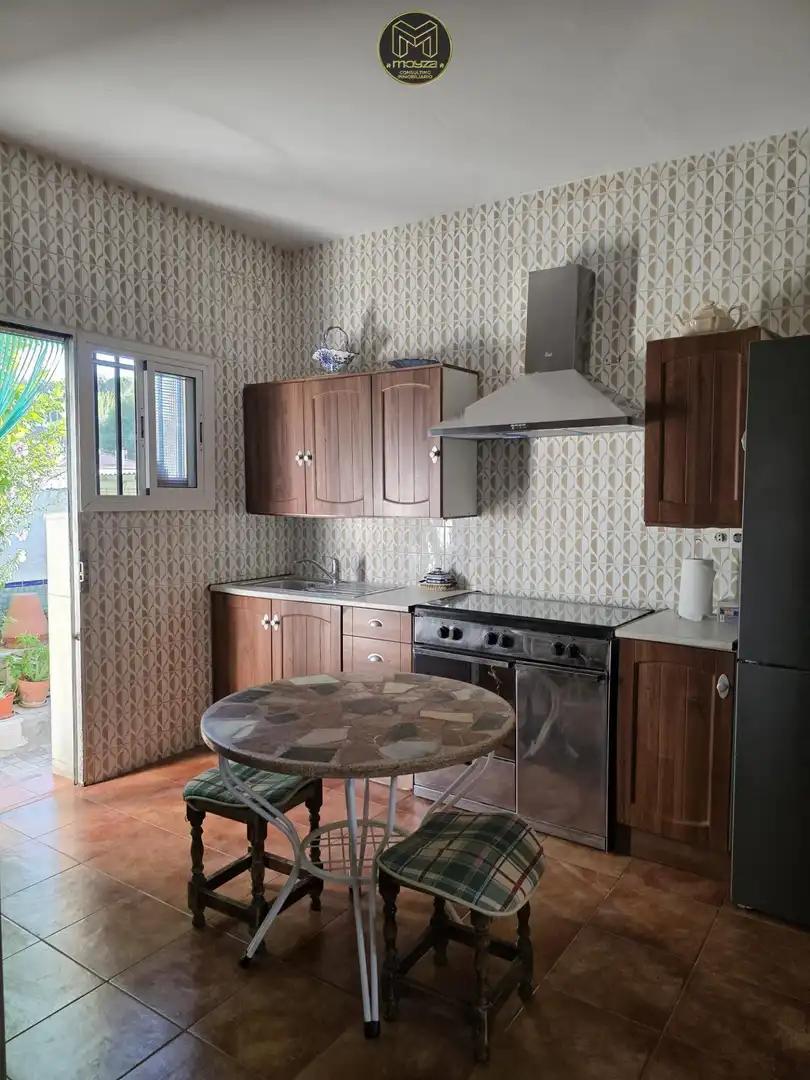 Cuina de Casa o xalet en venda en Jaén amb Aire condicionat, Calefacció i Piscina