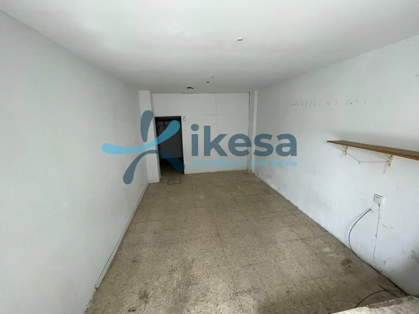 Local comercial en venta en Castilleja de la Cuesta, imagen 2