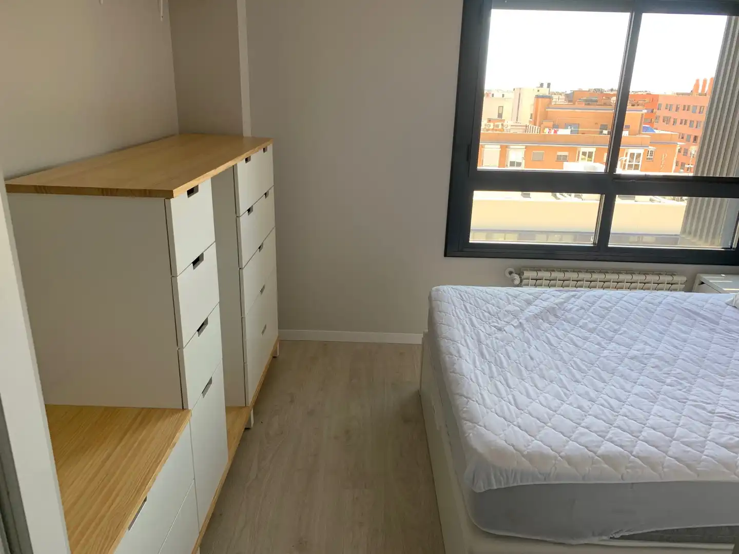 Bedroom of Flat for rent in Madrid  with Air Conditioner, Heating and Terrace