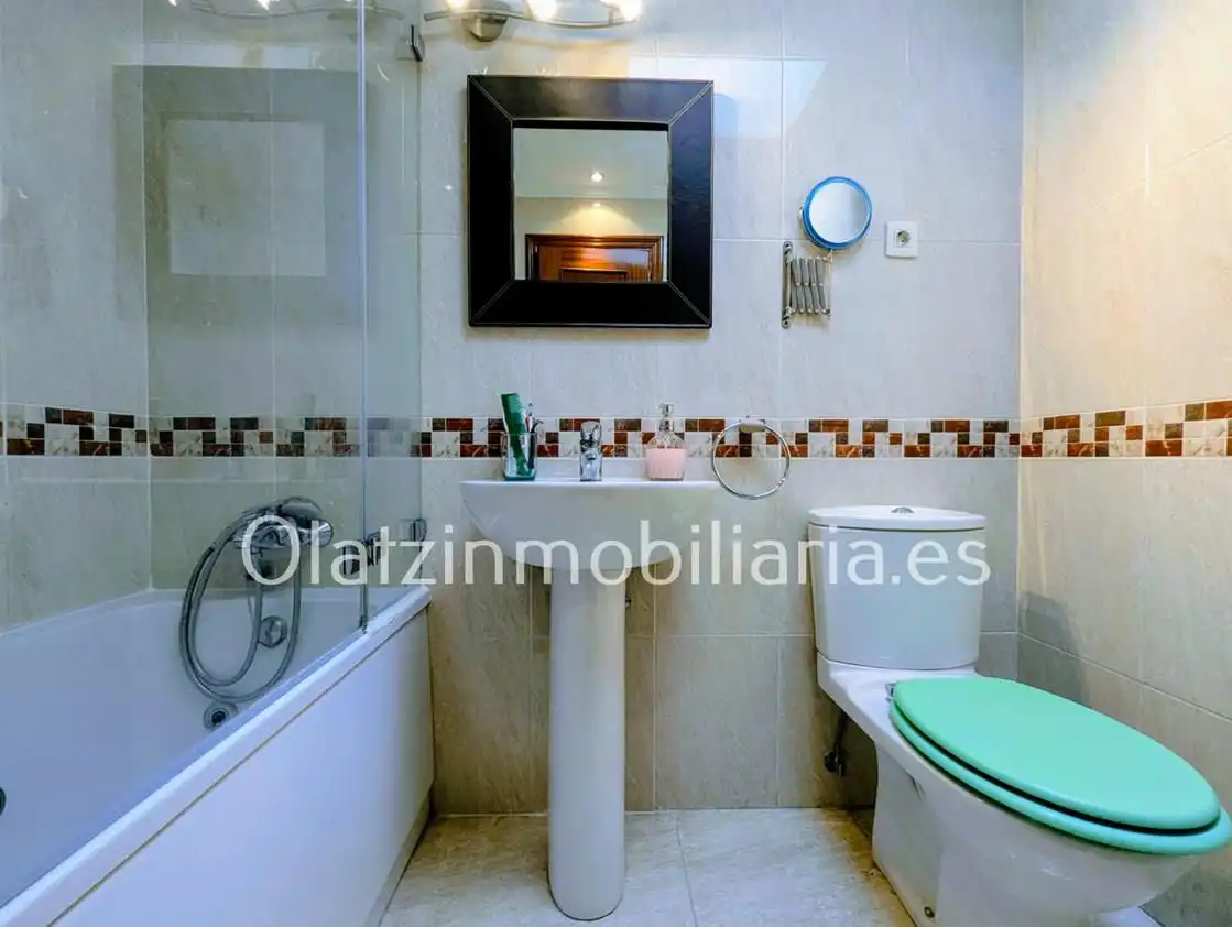 Bathroom of Houses for sale in Artziniega  with Heating, Private garden and Terrace