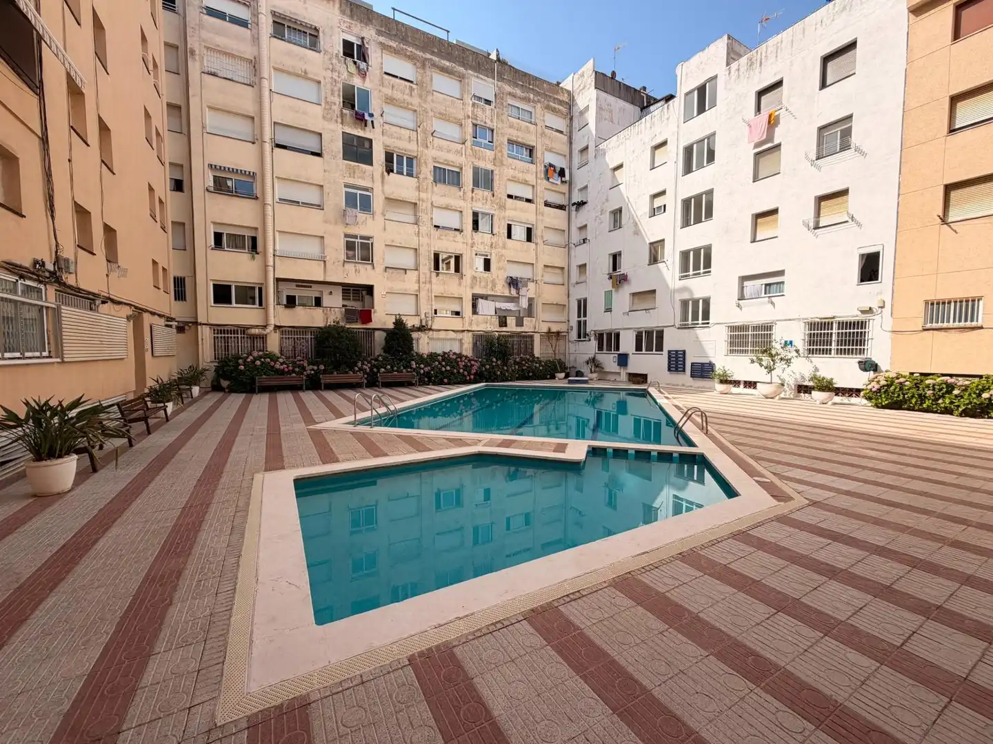 Piscina de Pis en venda en Pineda de Mar amb Balcó i Piscina comunitària