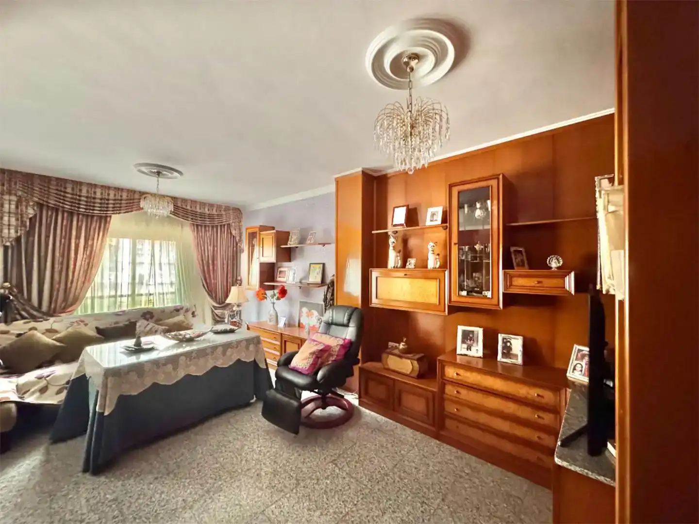 Sala d'estar de Casa adosada en venda en Olula del Río amb Aire condicionat, Traster i Moblat