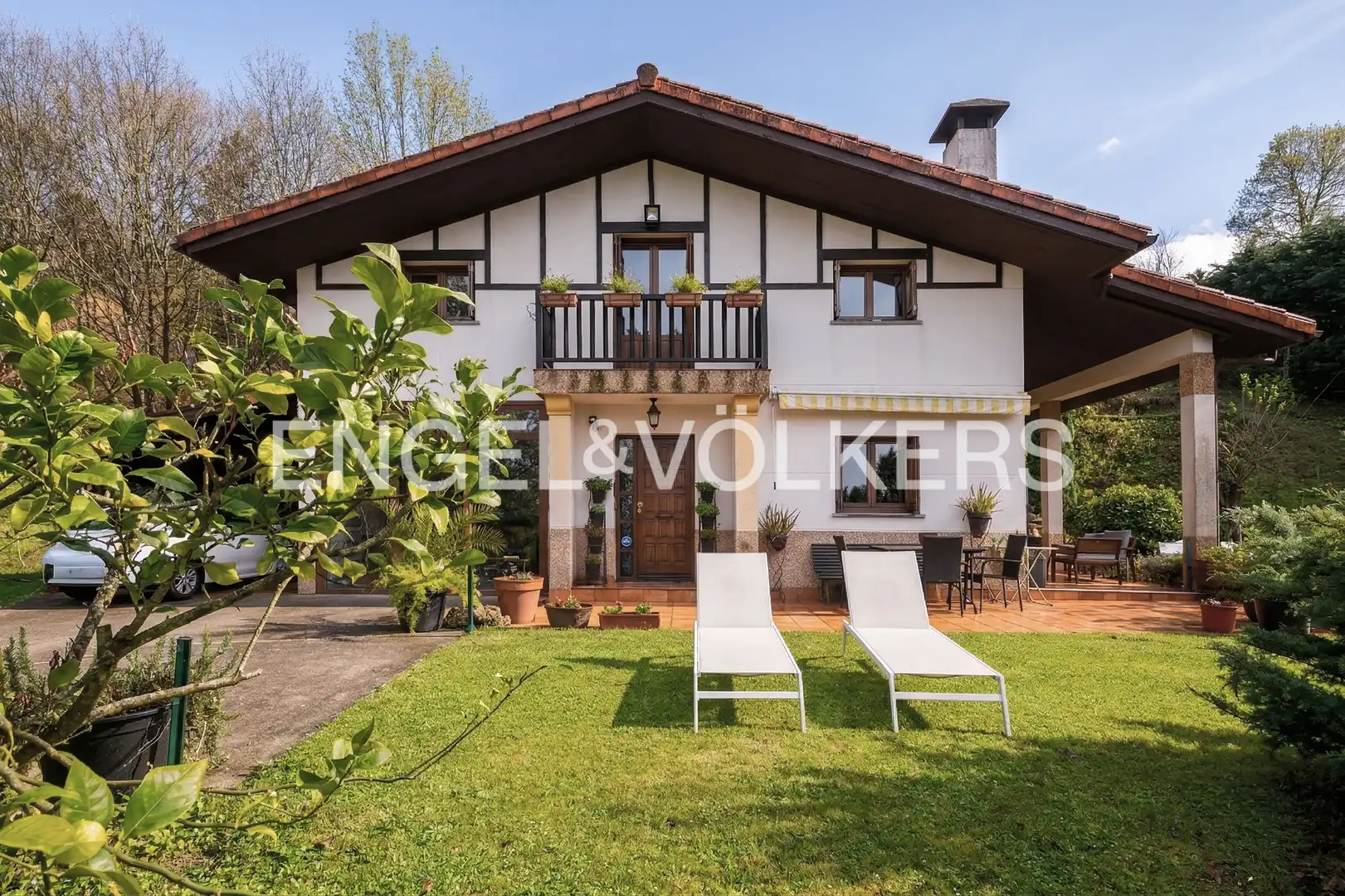 Exterior view of Houses for sale in Lasarte-Oria  with Heating, Private garden and Swimming Pool