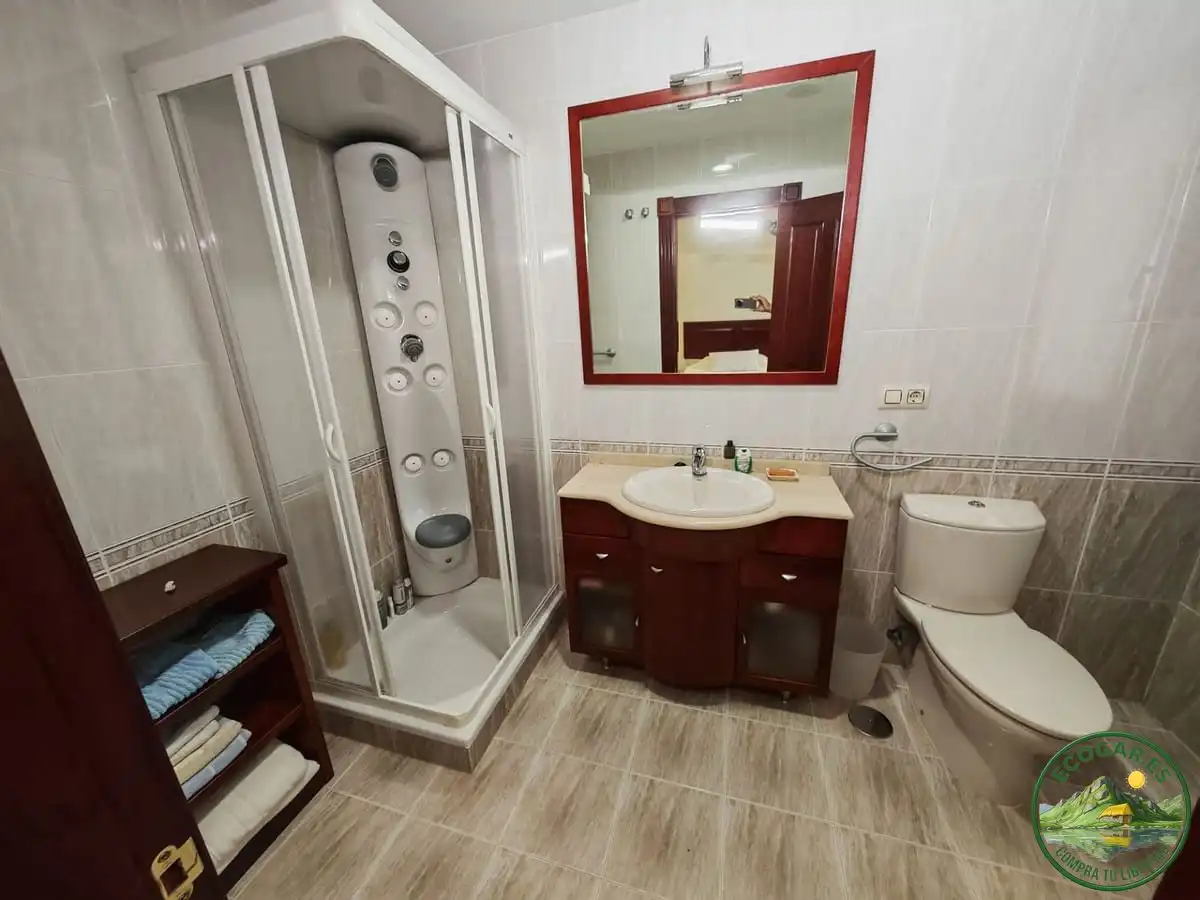 Baño de Casa o chalet en venta en Nava con Calefacción, Jardín privado y Parquet