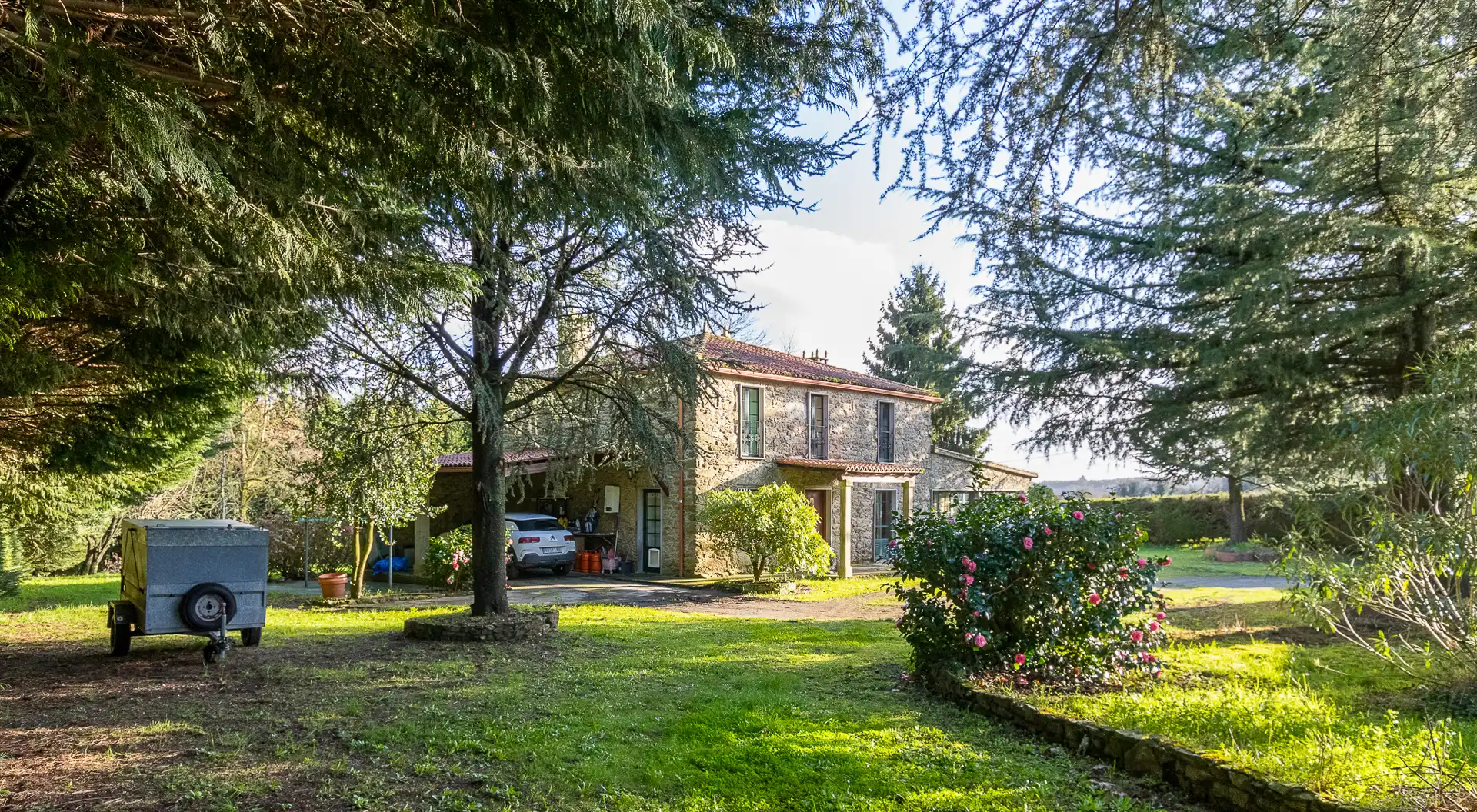 Außenansicht von Country house zum Verkauf in Toques mit Möbliert