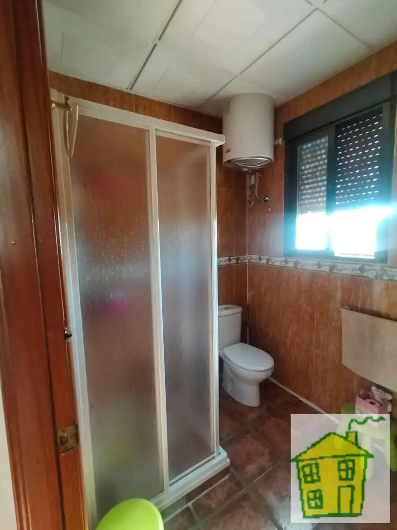 Baño de Finca rústica en venta en Marmolejo con Jardín privado