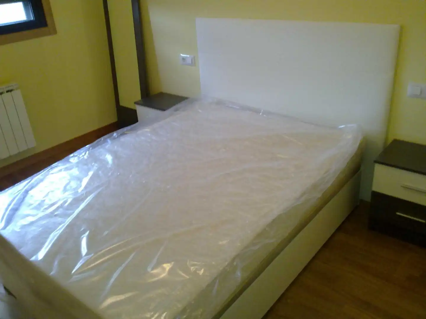 Habitación de Apartamento en venta en Pontevedra Capital  con Calefacción, Parquet y Trastero