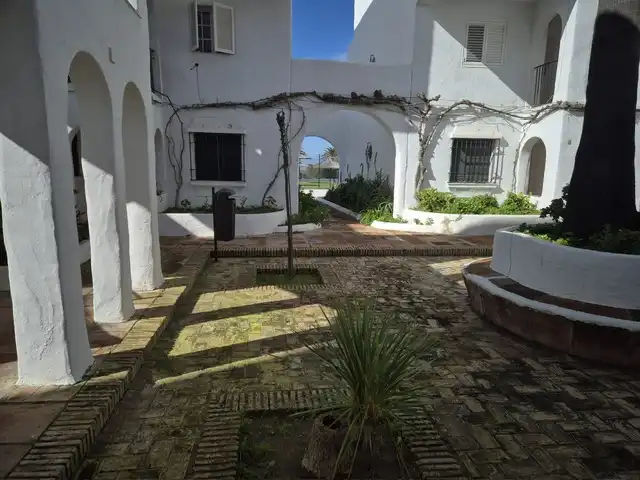 Jardí de Apartament en venda en Chiclana de la Frontera amb Terrassa, Moblat i Piscina comunitària