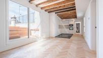 Exterior view of Flat for sale in  Barcelona Capital  with Terrace and Balcony