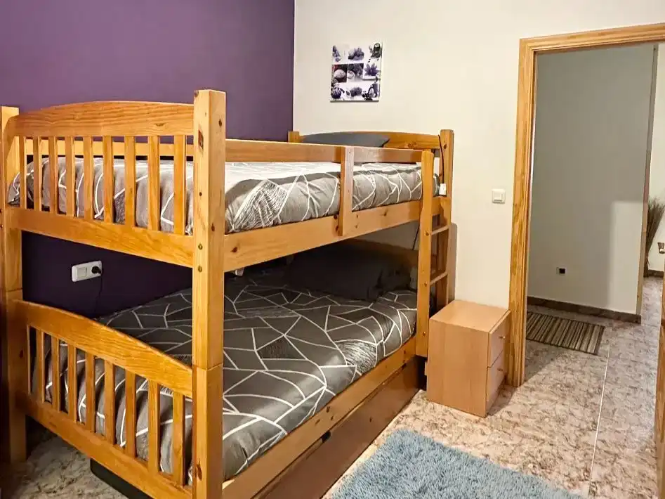 Schlafzimmer von Wohnung zur Miete in Poio mit Möbliert