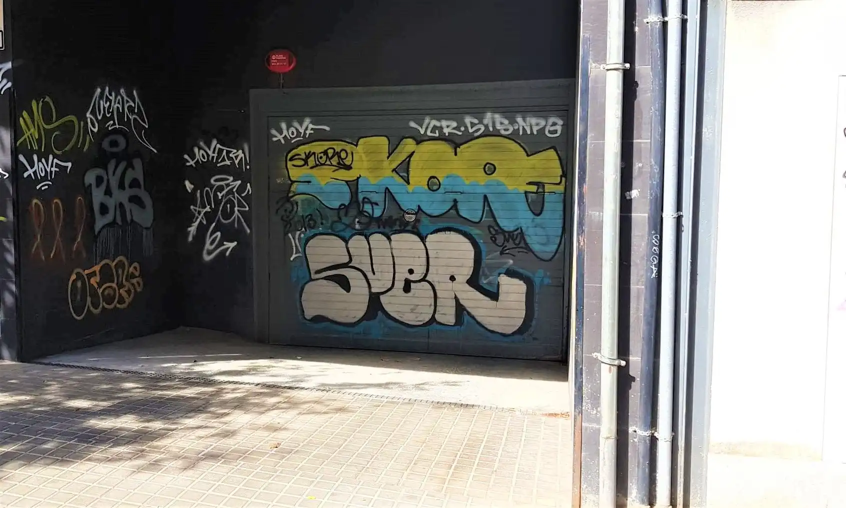 Exterior view of Garage for rent in Barcelona
