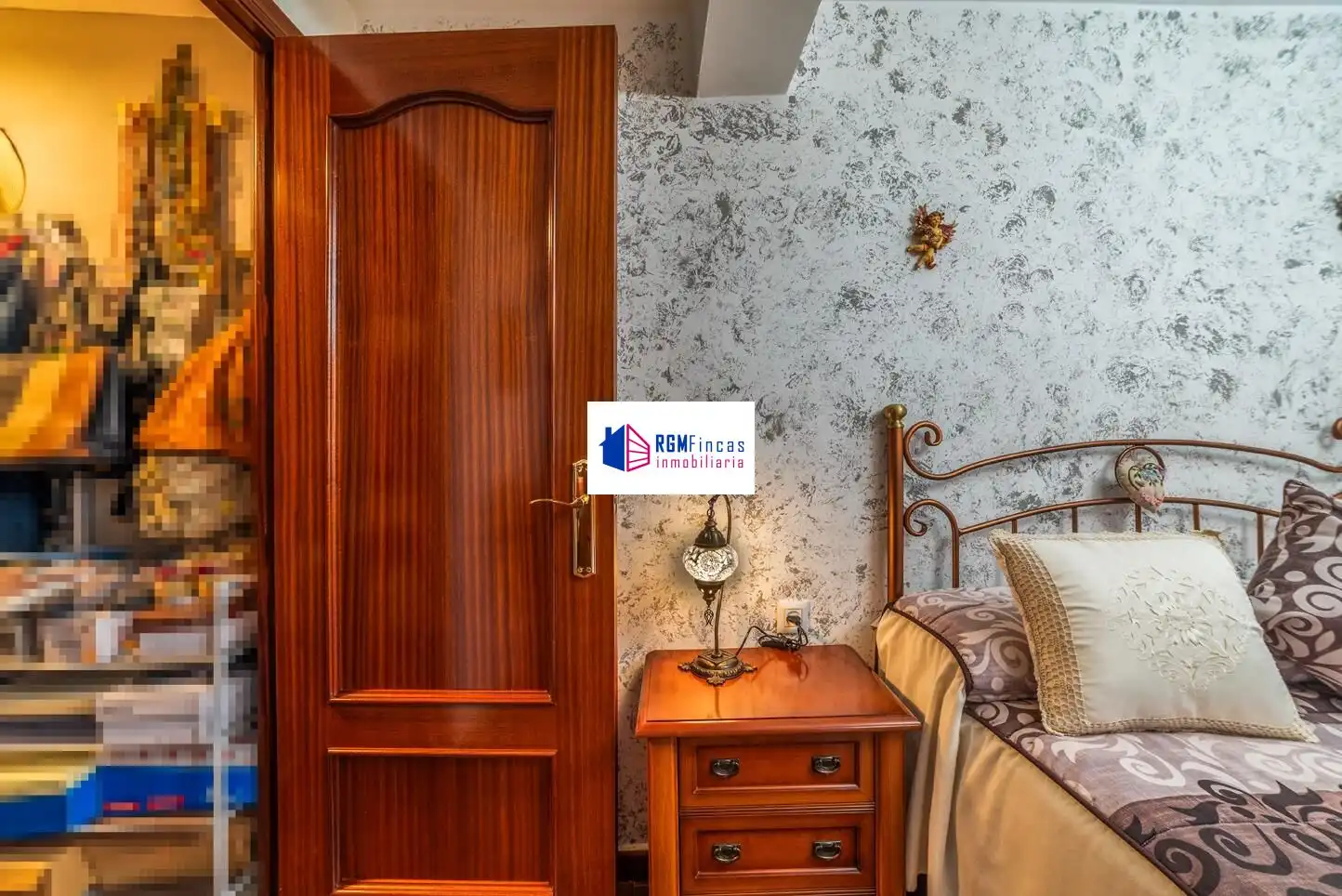 Bedroom of Flat for sale in Sevilla  with Air Conditioner, Heating and Terrace