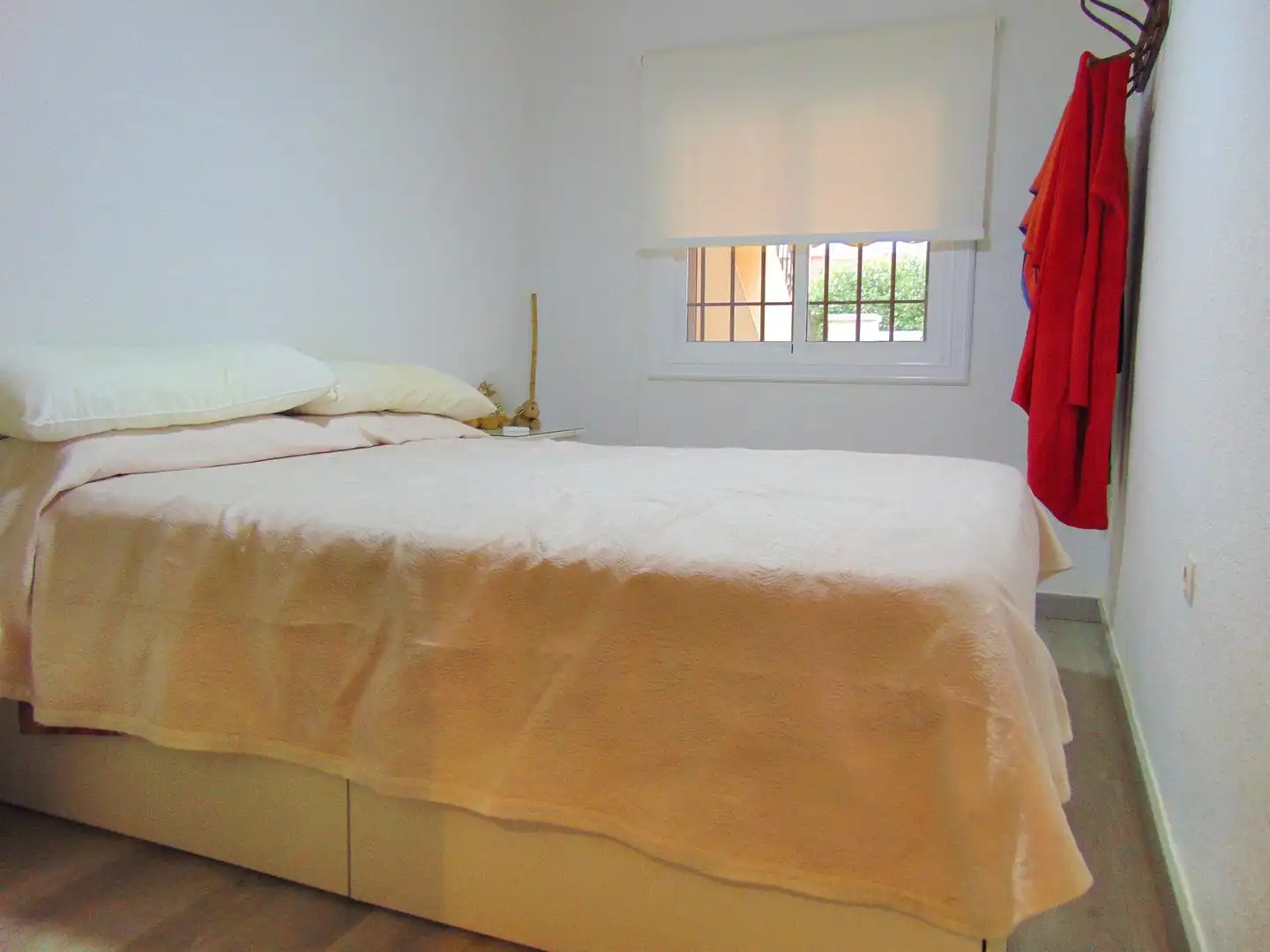 Habitación de Planta baja en venta en San Pedro del Pinatar con Aire acondicionado, Calefacción y Jardín privado