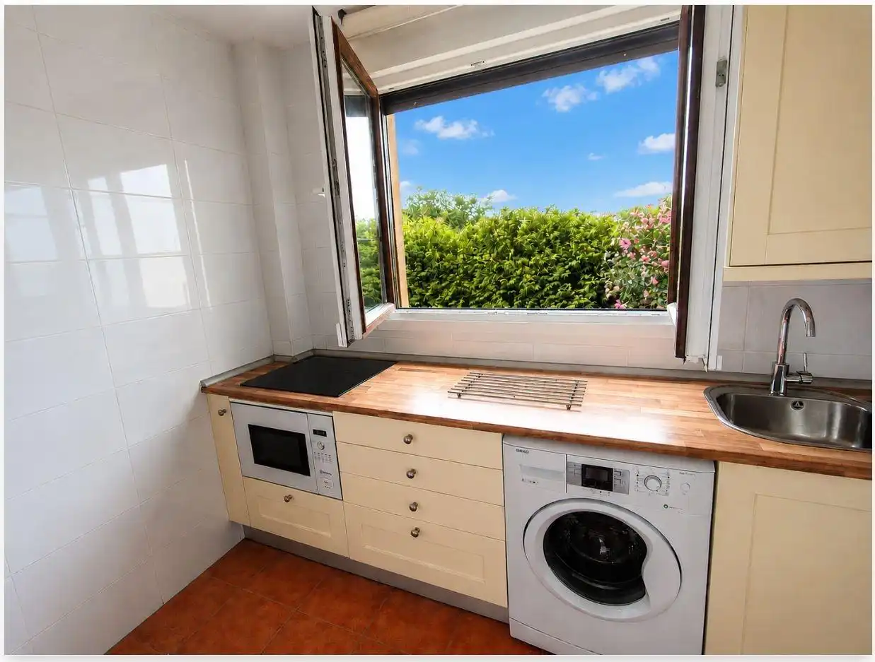 Cocina de Casa adosada en venta en Santillana del Mar con Calefacción, Jardín privado y Trastero