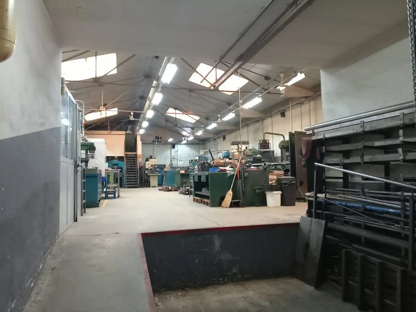 Nau industrial en venda en Sabadell