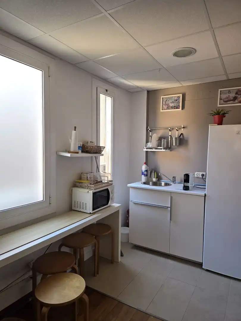 Cocina de Local de alquiler en Barcelona con Aire acondicionado