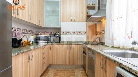 Foto 3 de Pis en venda a Calle Azucenas, Valdeacederas, Madrid