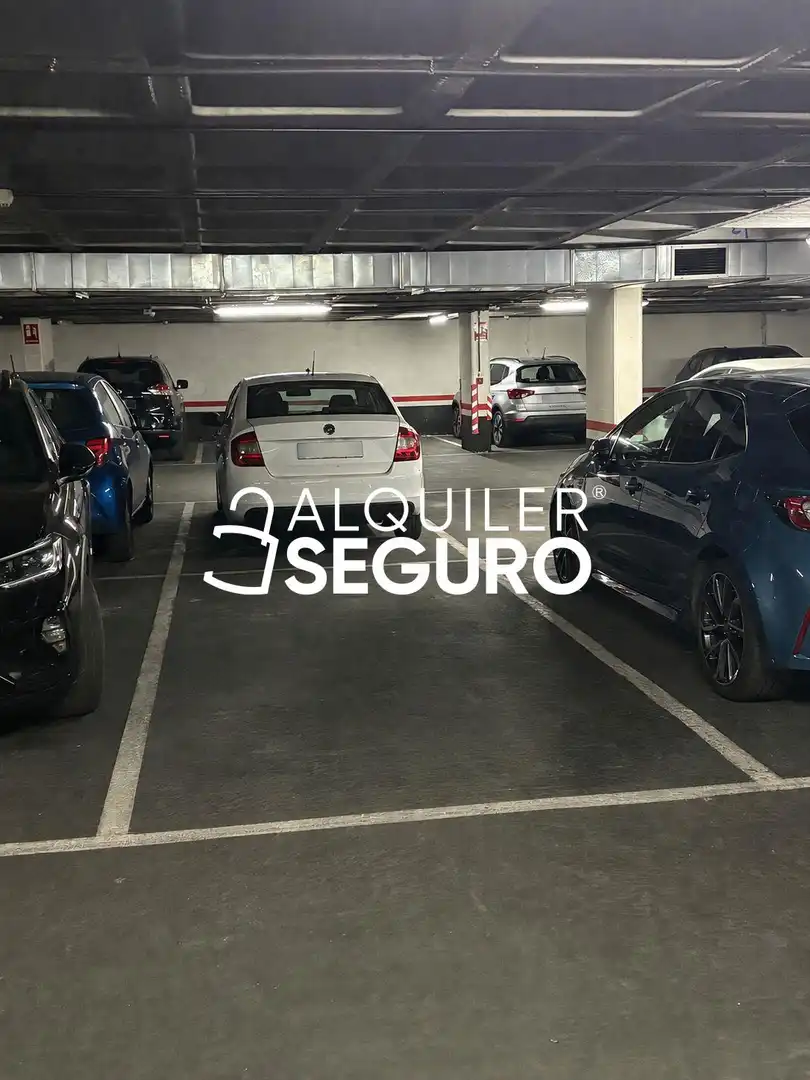 Parkplatz von Wohnung zur Miete in Madrid mit Klimaanlage und Heizung