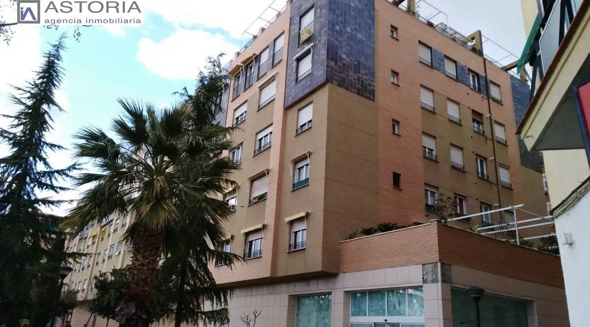 Vista exterior de Pis de lloguer en Granada amb Aire condicionat, Calefacció i Traster