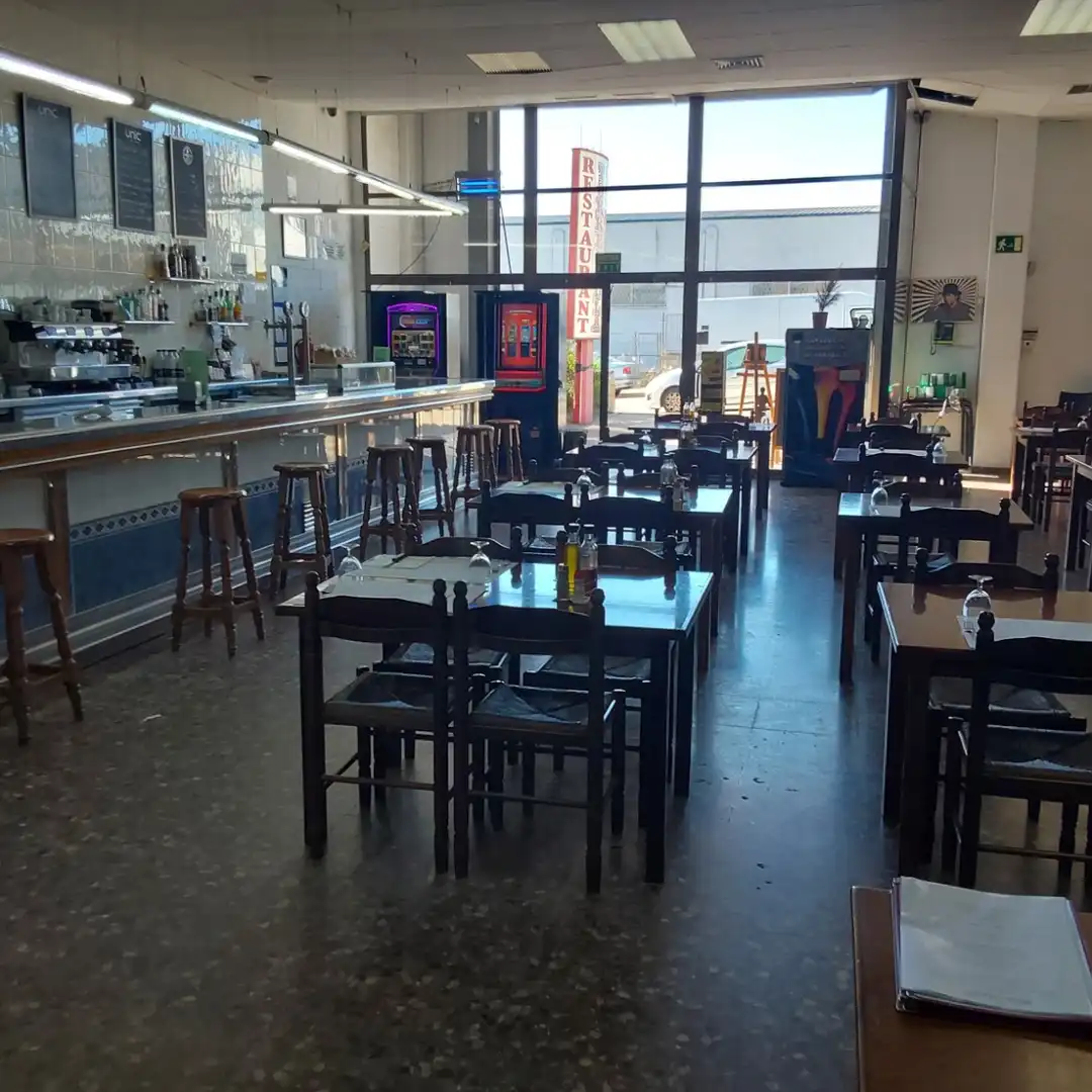 Business premises for transfer in Zona Industrial, imagen 8