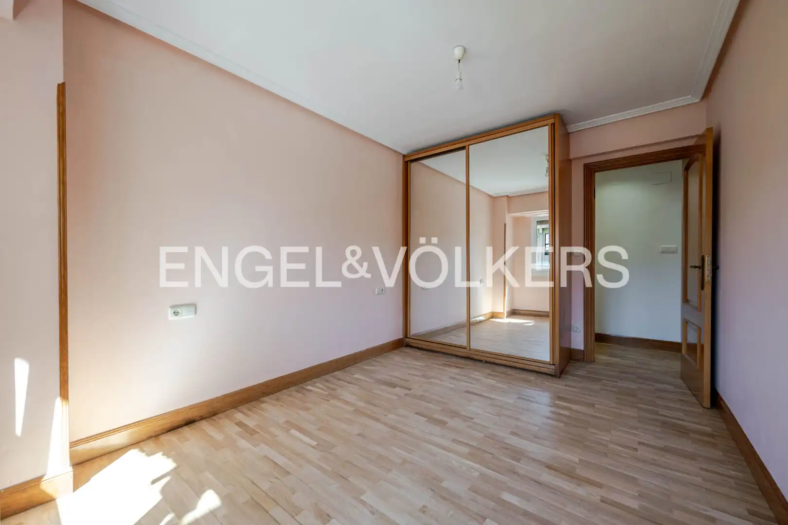 Habitación de Piso en venta en Hernani con Calefacción y Balcón
