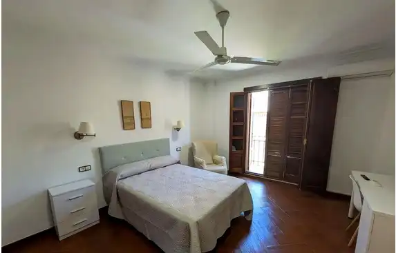 Habitación de Casa o chalet para compartir en Linares con Aire acondicionado, Terraza y Amueblado