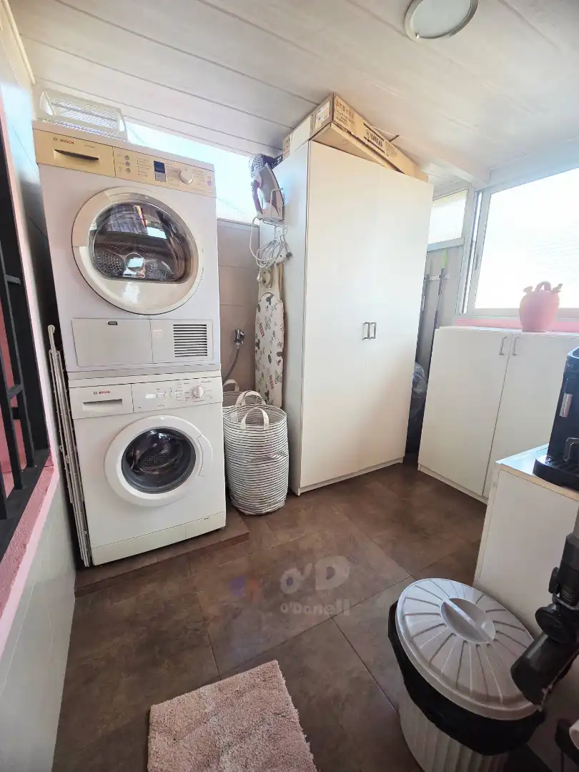 Badezimmer von Dachboden zum Verkauf in Sant Boi de Llobregat mit Klimaanlage, Terrasse und Ofen
