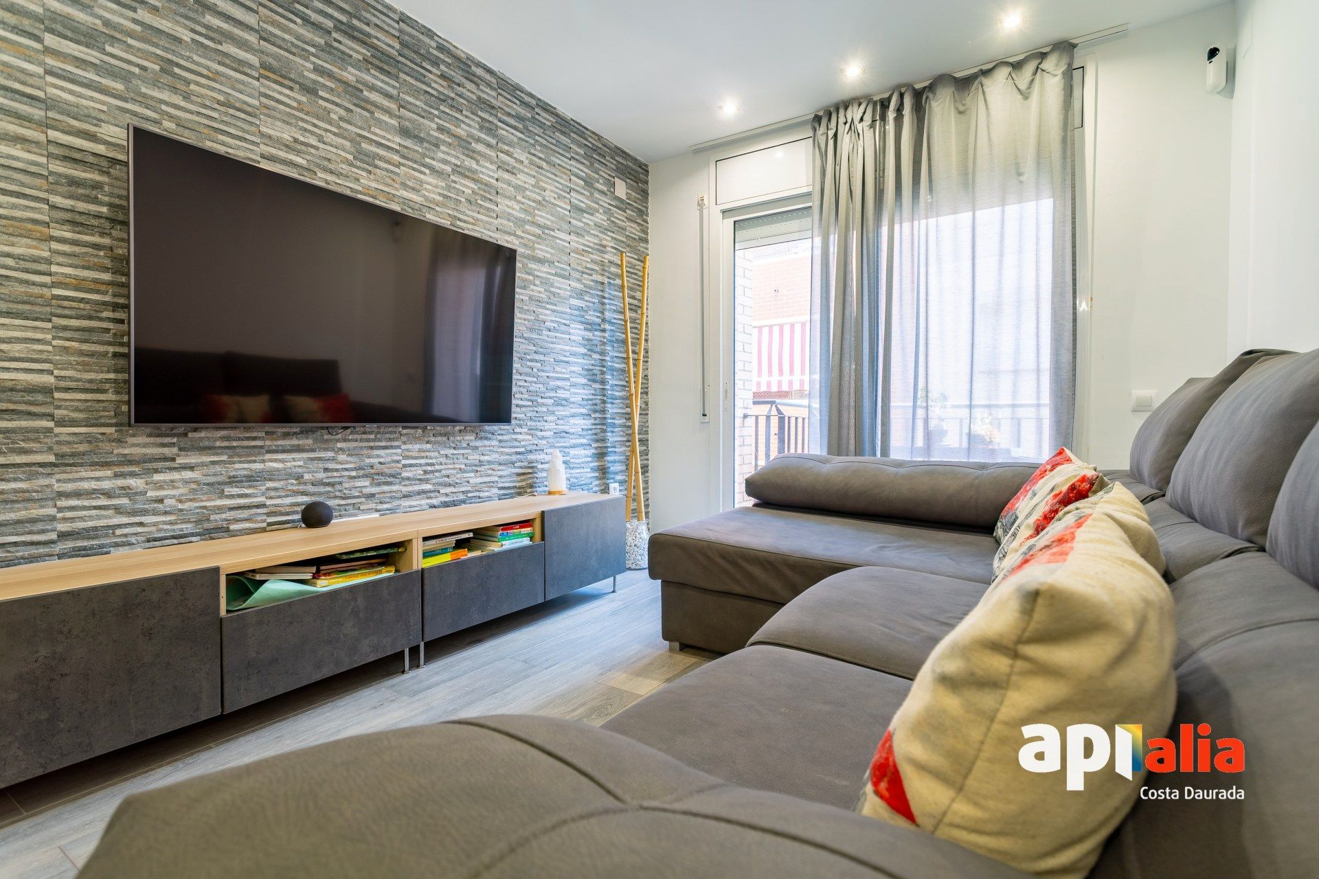 Living room of Flat for sale in Torredembarra  with Air Conditioner and Balcony