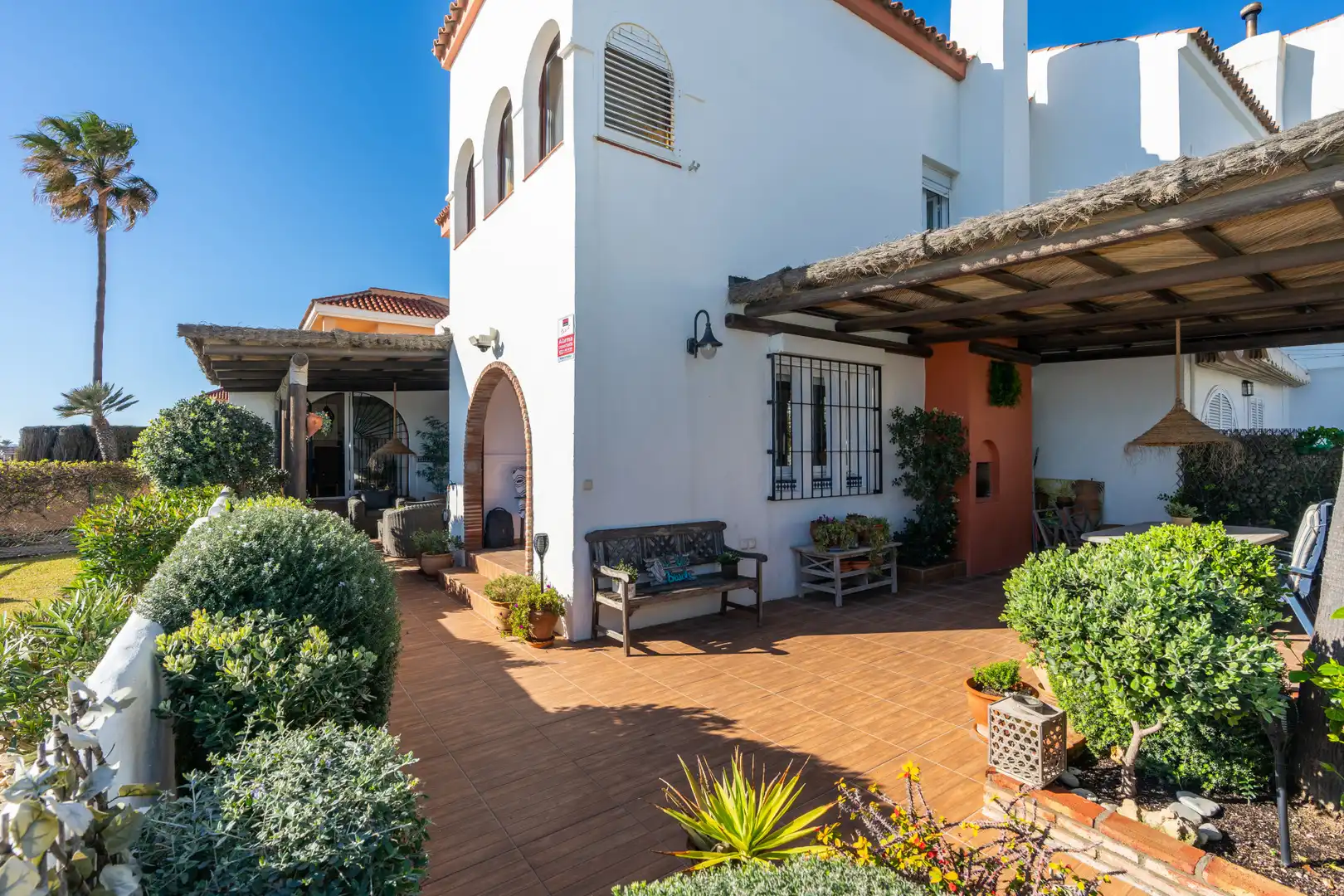 Garten von Einfamilien-Reihenhaus zum Verkauf in Casares mit Klimaanlage, Privatgarten und Terrasse