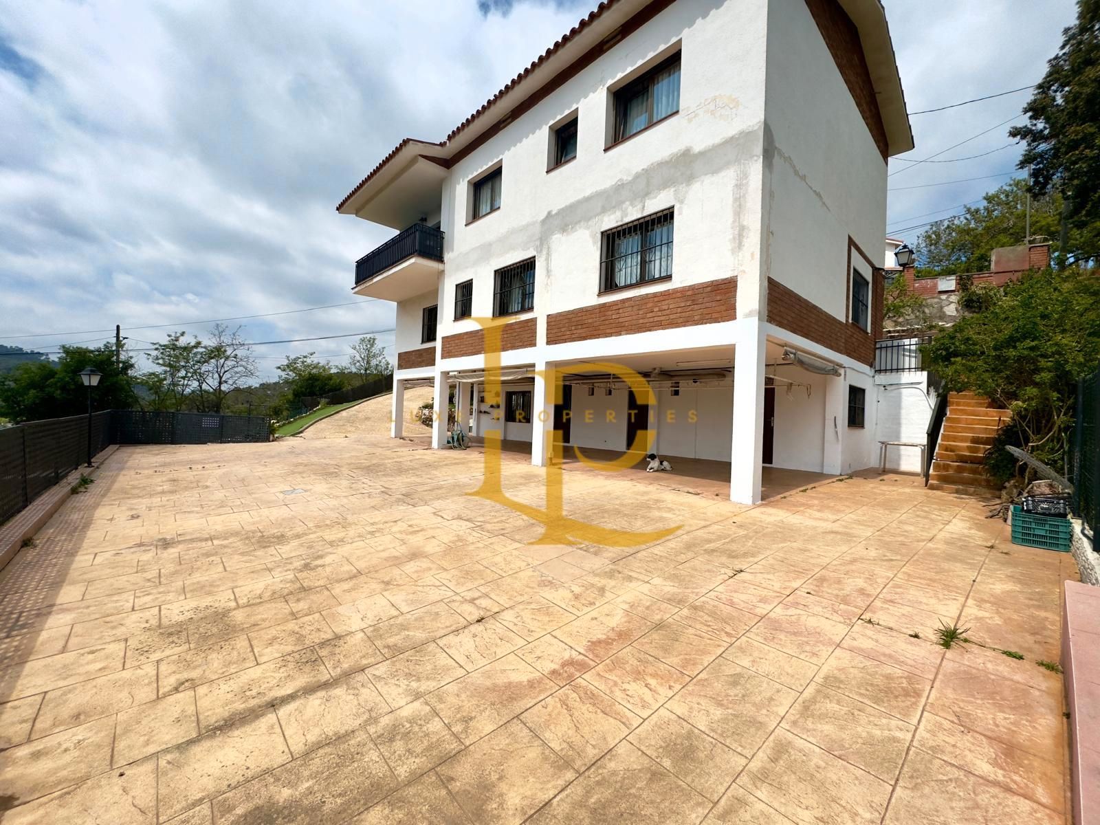 Exterior view of House or chalet for sale in Sant Cugat del Vallès  with Heating, Private garden and Terrace