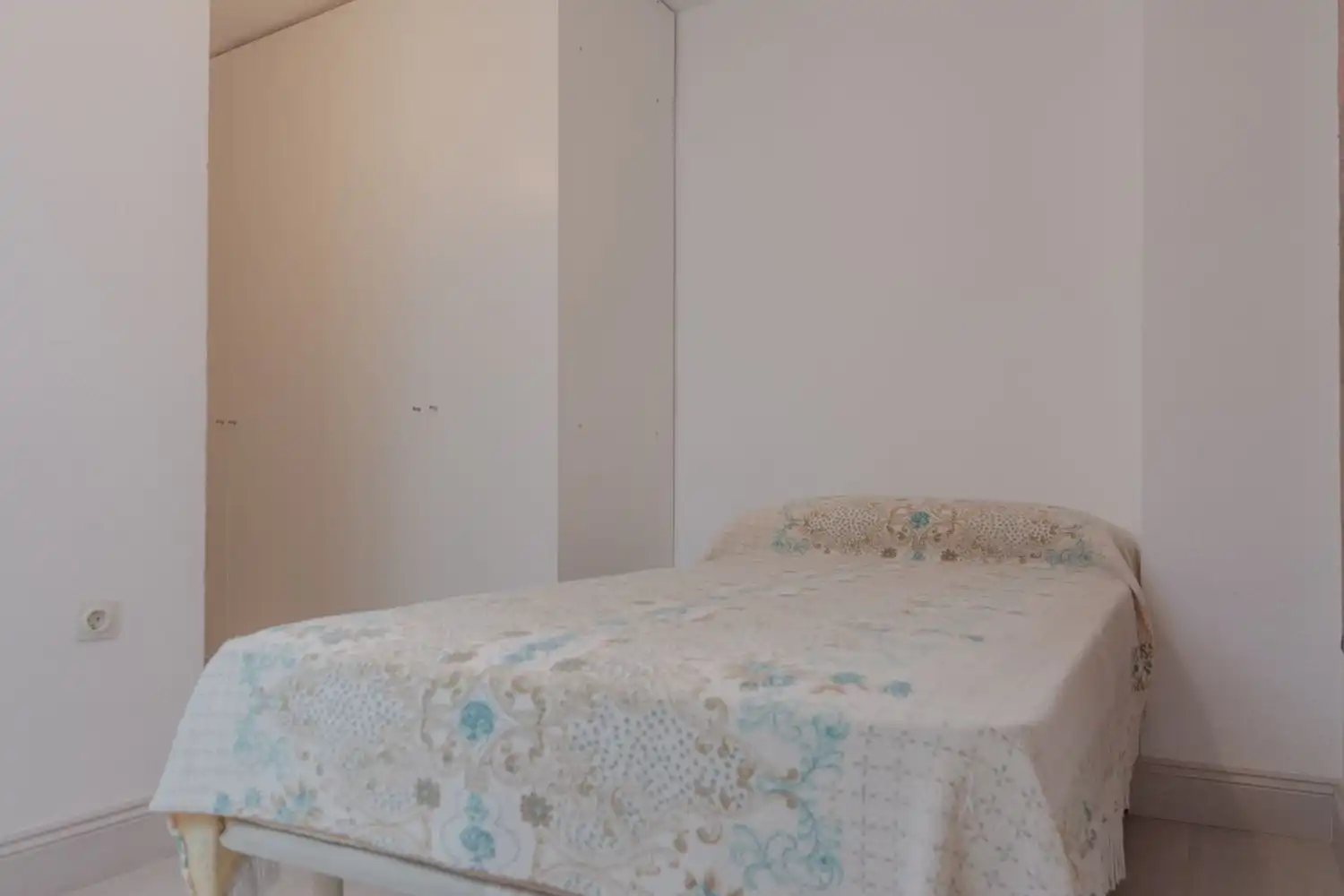 Bedroom of Flat for sale in Nervión