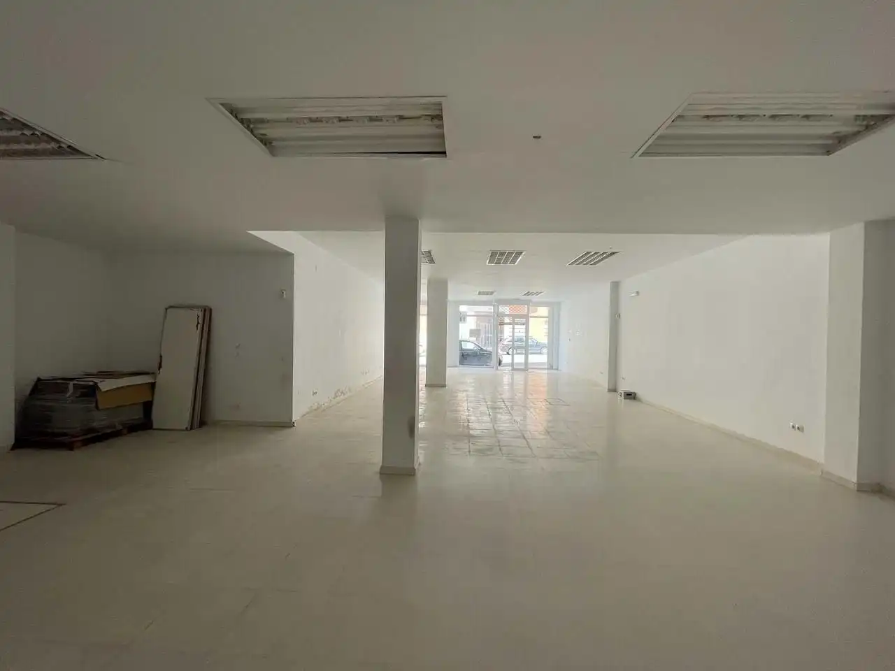 Local comercial en venta en Avenida Primero de Mayo 141, imagen 11