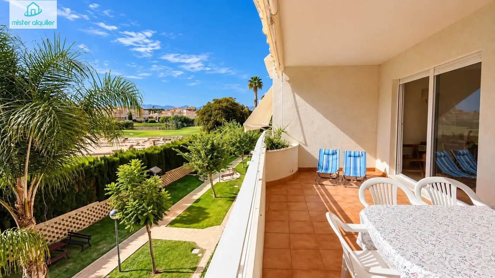 Apartment with pool to rent in PINTOR FERNANDO SORIA 11