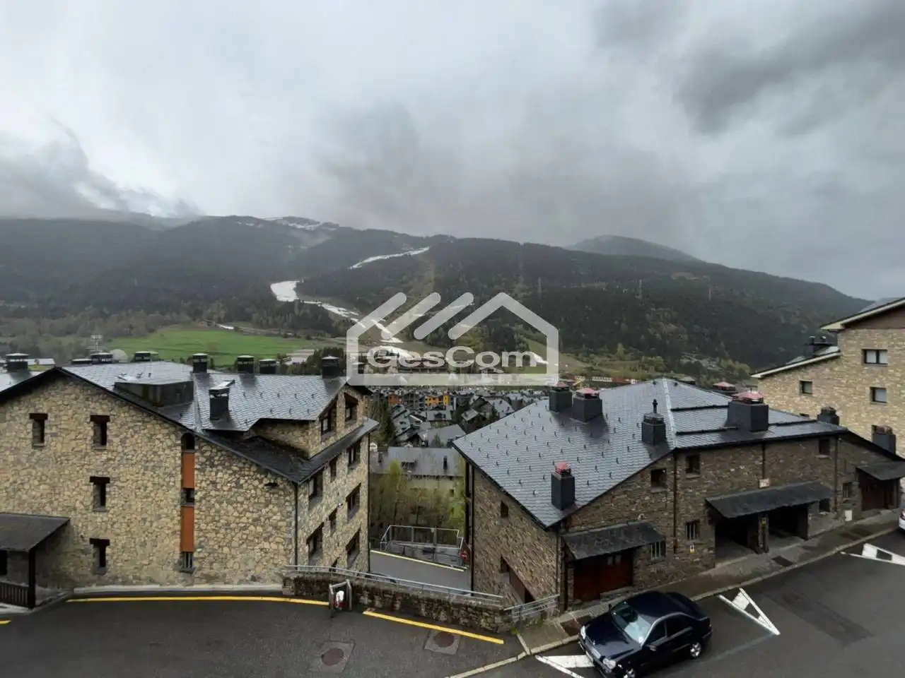 Vista exterior de Piso de alquiler en Canillo con Calefacción, Parquet y Trastero