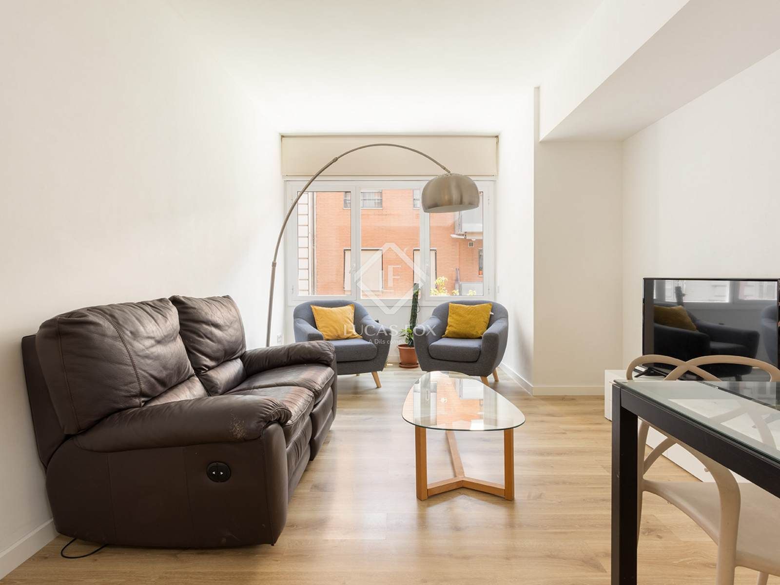 Living room of Flat for sale in  Barcelona Capital  with Air Conditioner, Heating and Balcony