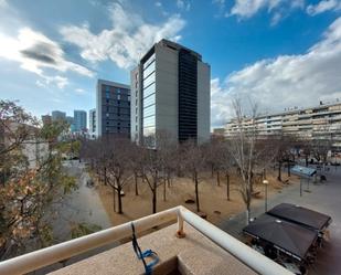 Exterior view of Flat for sale in  Barcelona Capital  with Furnished, Oven and Washing machine