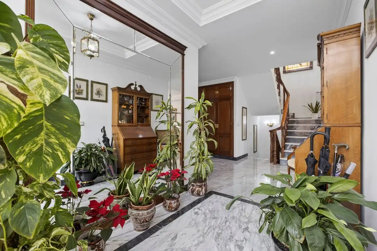 Casa adosada en venda en Santiponce amb Aire condicionat, Calefacció i Jardí privat