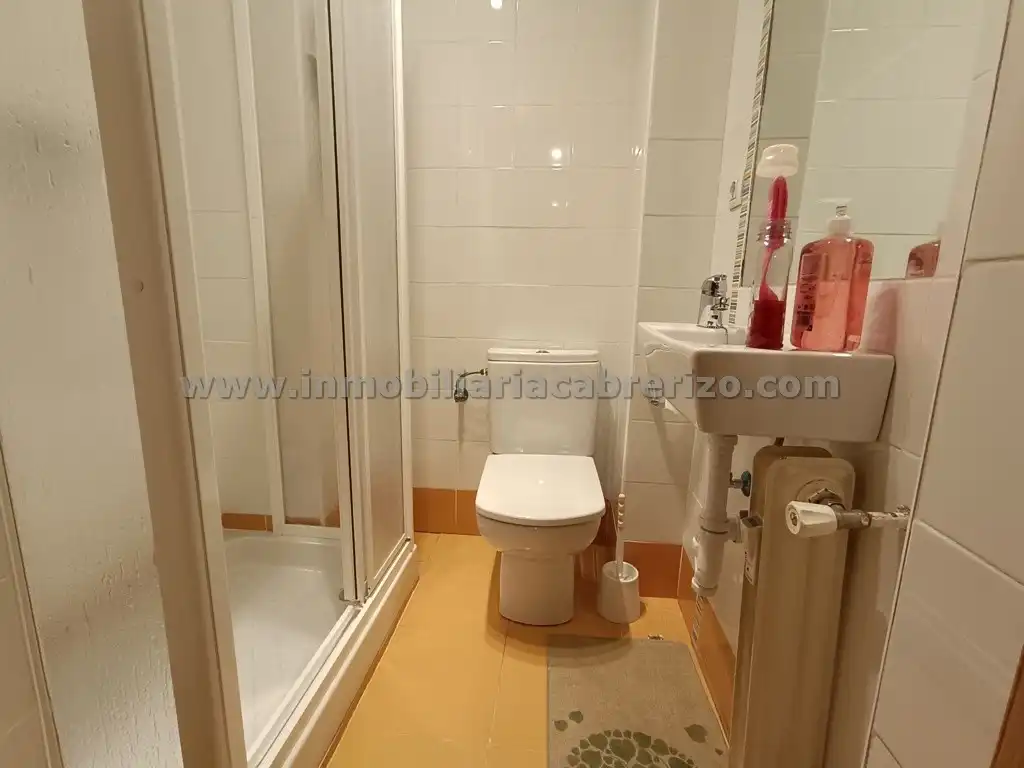 Bathroom of Flat for rent in  Logroño  with Heating, Parquet flooring and Terrace