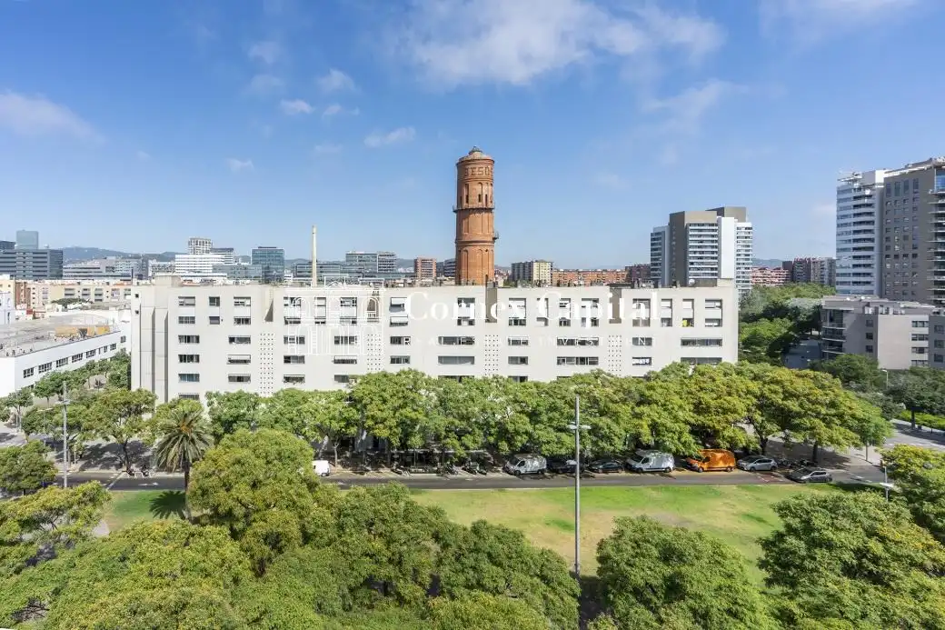 Vista exterior de Dúplex en venda en Barcelona amb Aire condicionat, Calefacció i Jardí privat