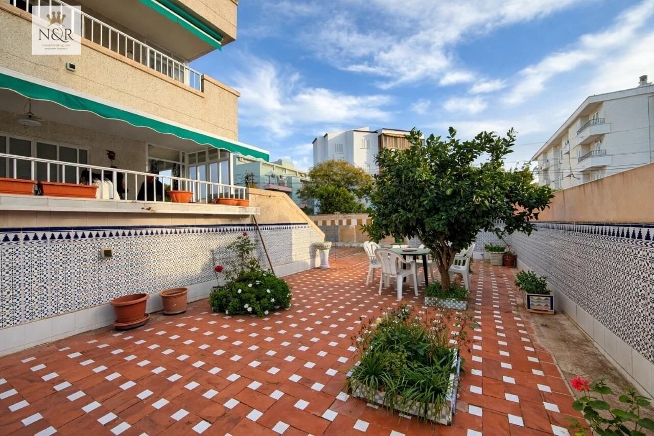 Terrassa de Planta baixa en venda en Calvià