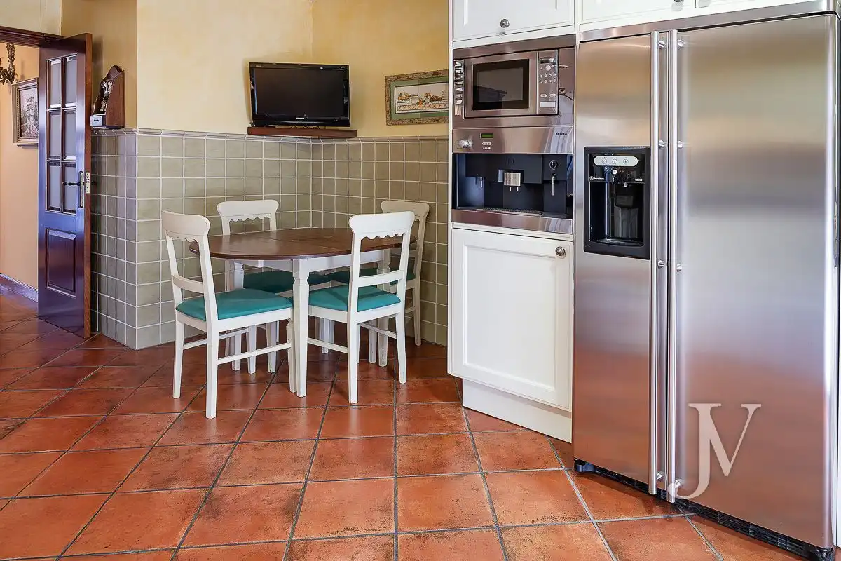 Cocina de Casa o chalet en venta en El Casar con Aire acondicionado, Calefacción y Jardín privado