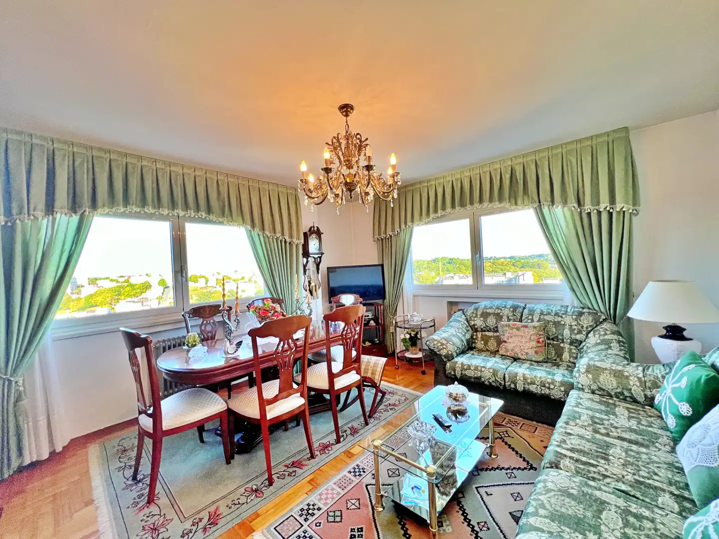 Sala de estar de Piso en venta en Lugo con Calefacción, Jardín privado y Parquet