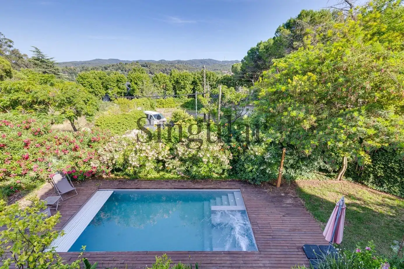 Piscina de Casa o xalet en venda en Sant Cugat del Vallès amb Calefacció, Jardí privat i Traster