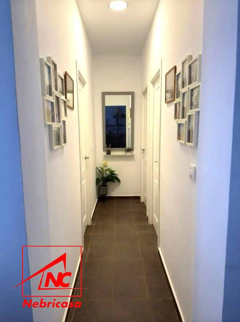 Finca rústica en venta en Lebrija con Terraza, Piscina y Amueblado