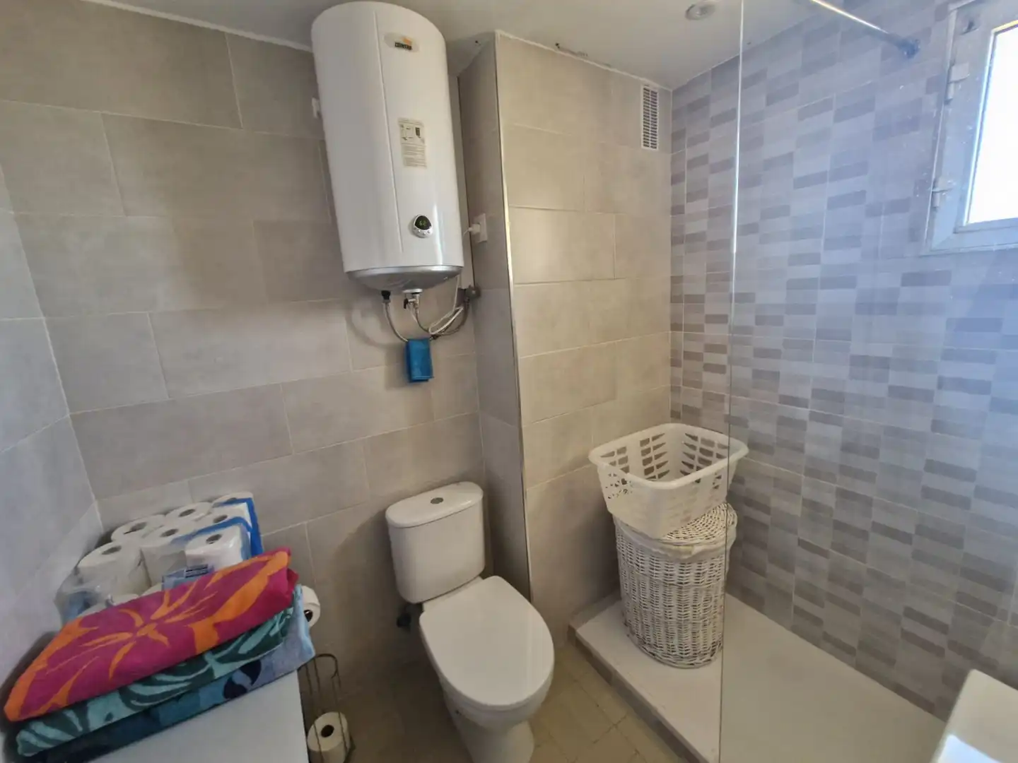 Badezimmer von Wohnung zum Verkauf in La Línea de la Concepción