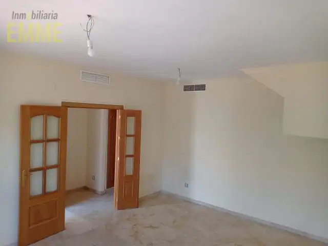 Casa adosada de alquiler en Ronda con Aire acondicionado, Horno y Lavadora