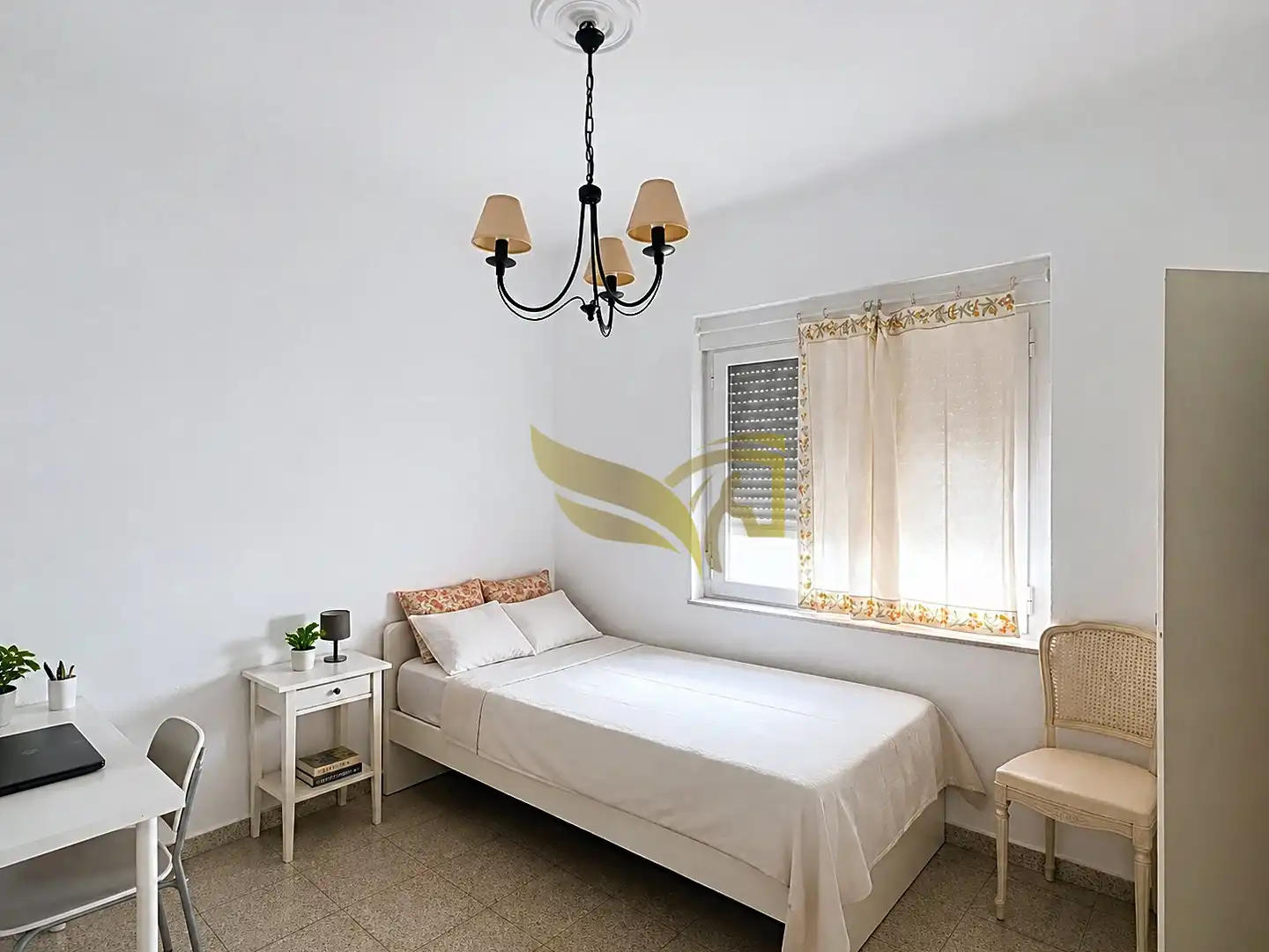 Bedroom of Flat for sale in Sevilla  with Air Conditioner, Heating and Furnished