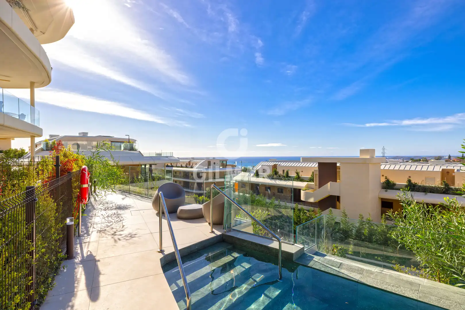 Terrasse von Wohnungen zum Verkauf in Fuengirola mit Heizung, Privatgarten und Abstellraum