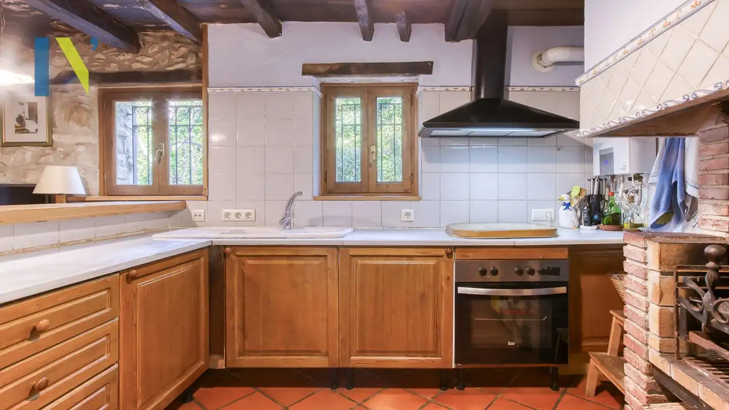 Cocina de Finca rústica en venta en Osor con Jardín privado y Terraza