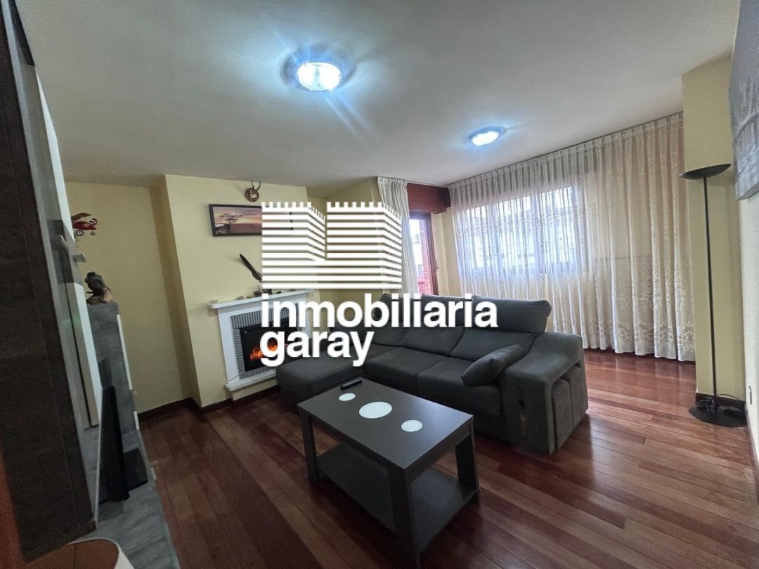 Sala d'estar de Pis en venda en Medina de Pomar amb Moblat